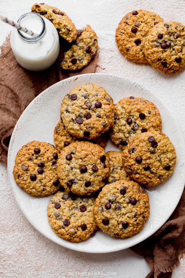 Oatmeal chocolate chip cookies