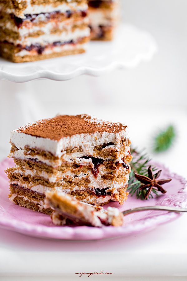 Spiced plum and cream biscuit cake