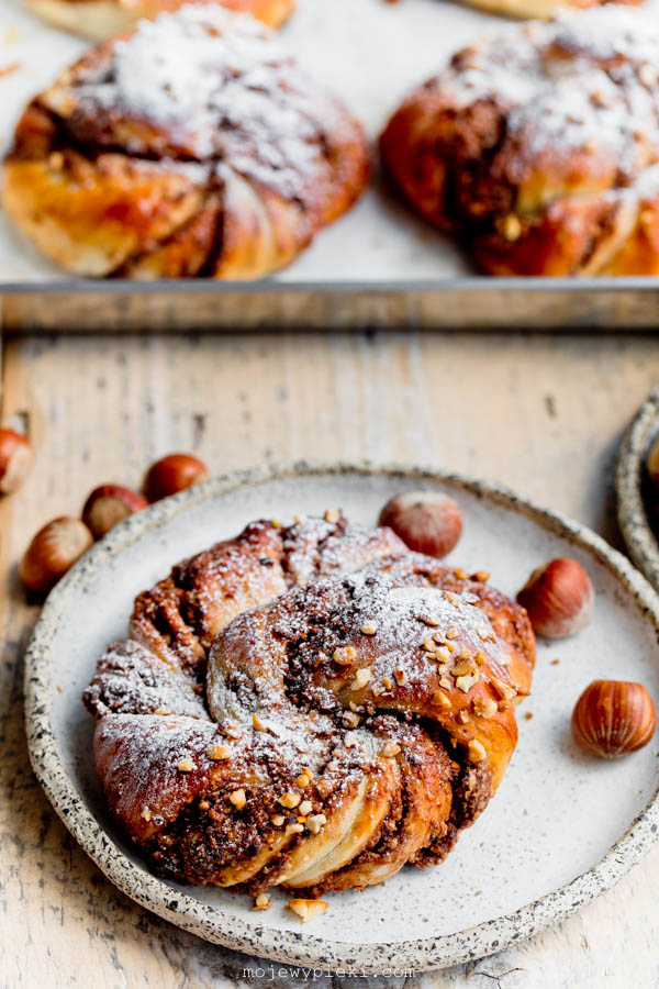 Twisted hazelnut cinnamon buns