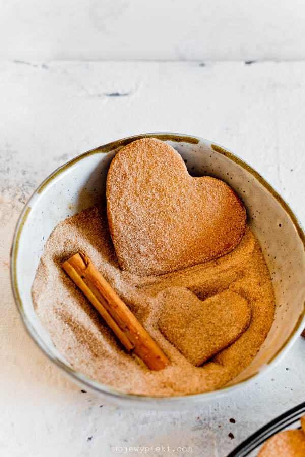 Cinnamon shortbread hearts