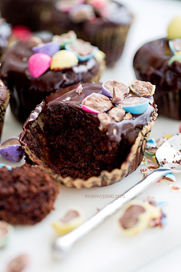 Chocolate Easter cupcakes