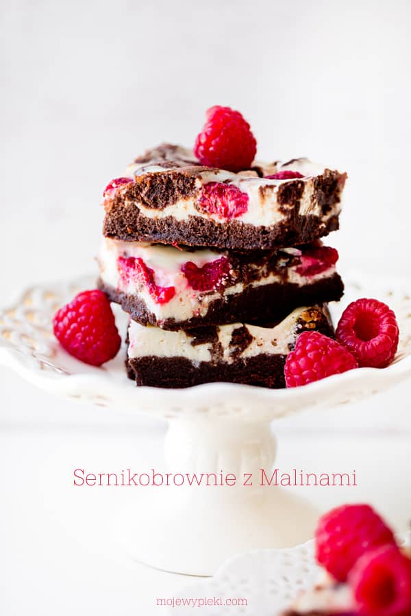 Sernikobrownie z malinami