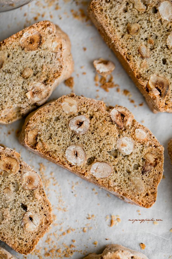 Biscotti z orzechami laskowymi i kawą