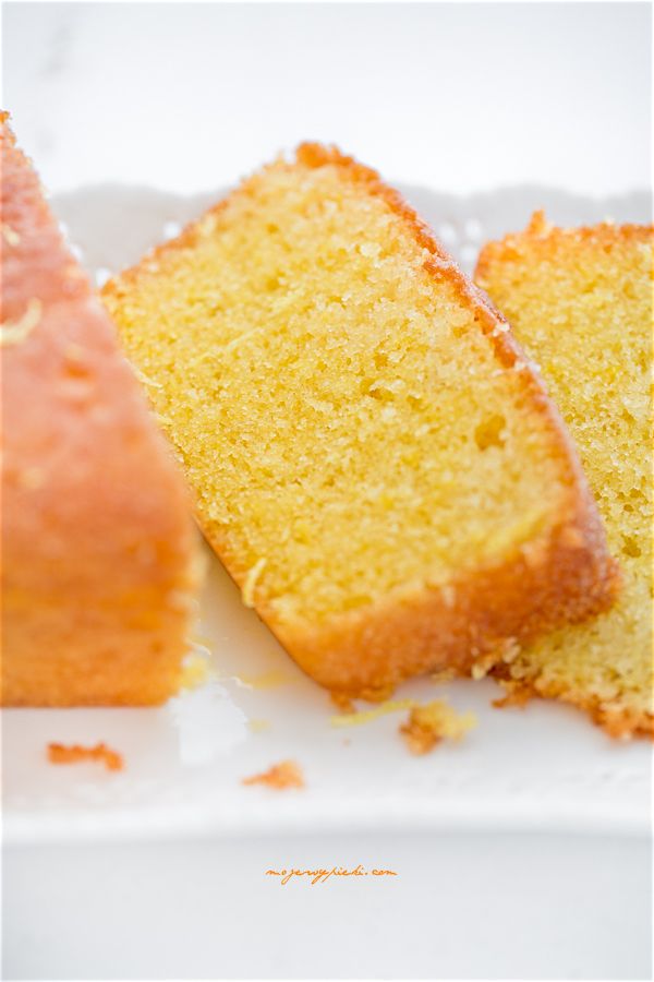 Lemon drizzle cake