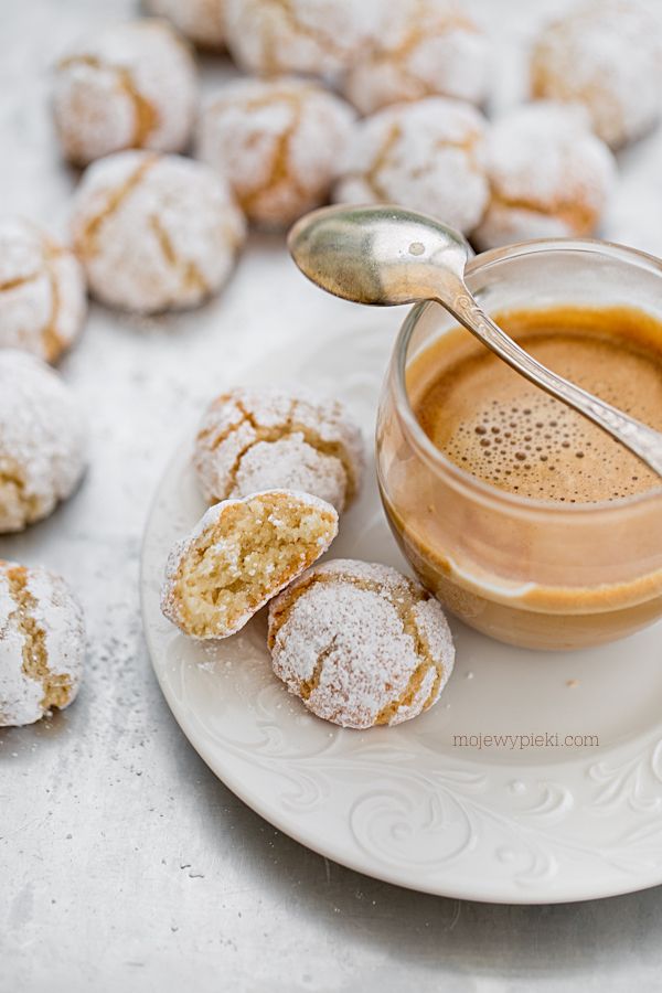 Miękkie ciasteczka migdałowe Amaretti