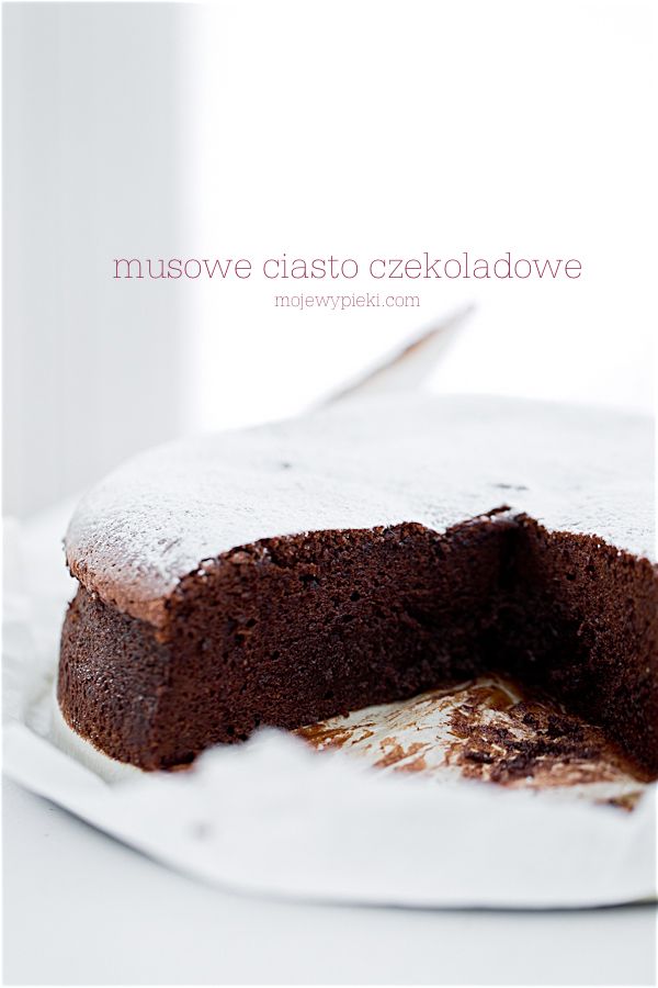 Musowe ciasto czekoladowe