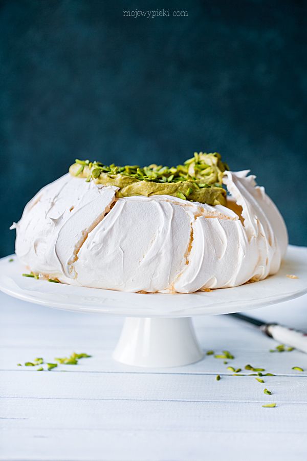 Pistacjowa Pavlova