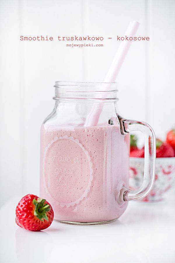 Smoothie truskawkowo – kokosowe