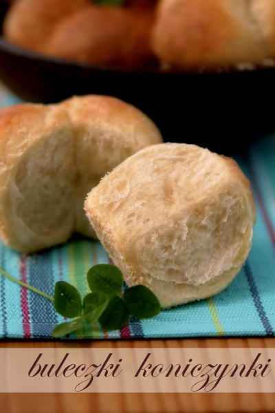 Bułeczki koniczynki (cloverleaf rolls)