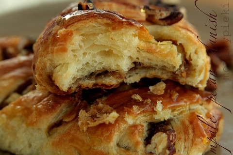 Danisze z syropem klonowym i orzechami pekan (maple pecan danish)