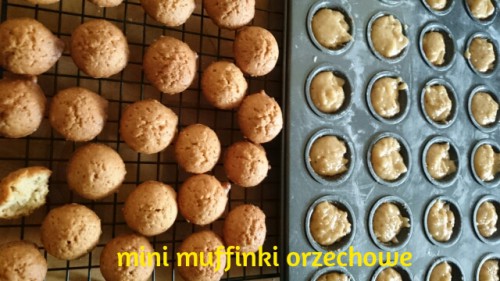 mini muffinki orzechowe