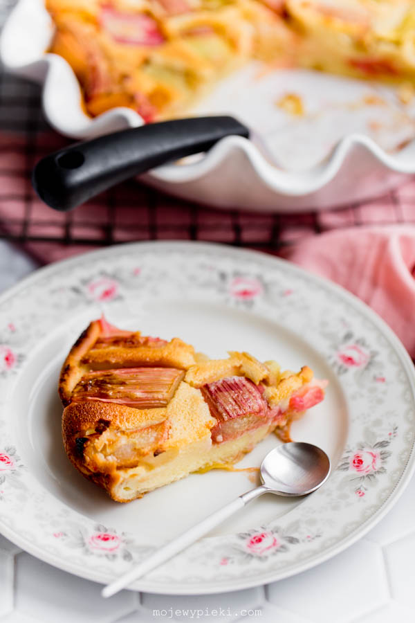 Clafoutis z rabarbarem