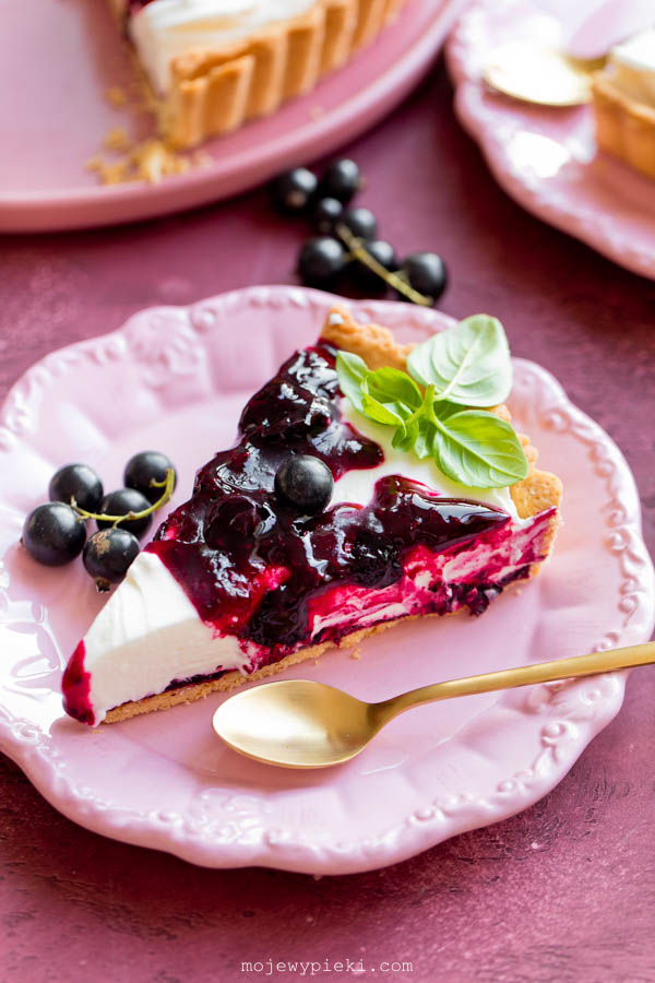 Tarta z czarną porzeczką
