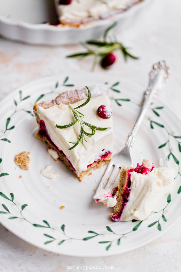 Tarta z żurawiną i białą czekoladą