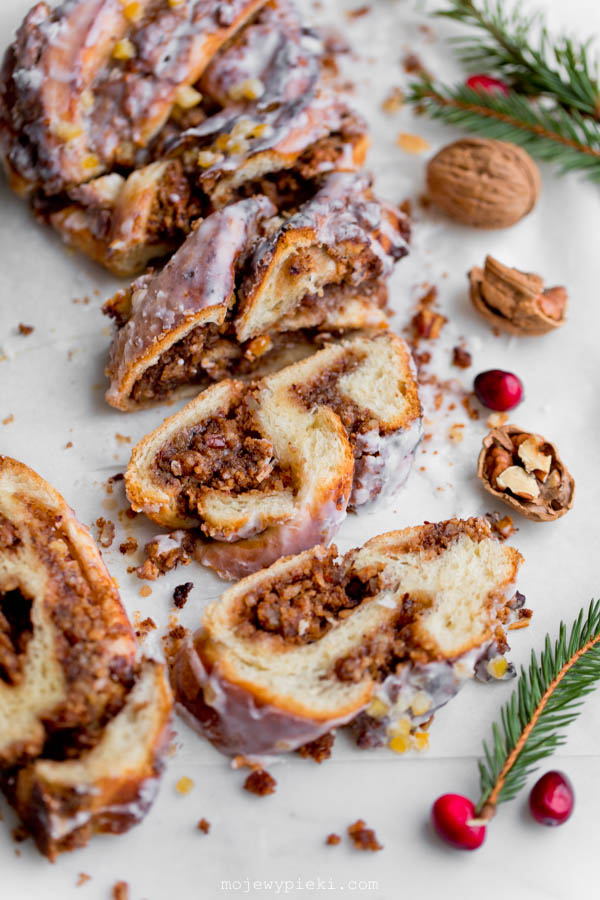 Strucla orzechowa w cieście półfrancuskim