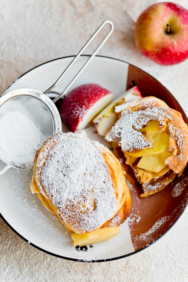 Placki ze skyru z jabłkami