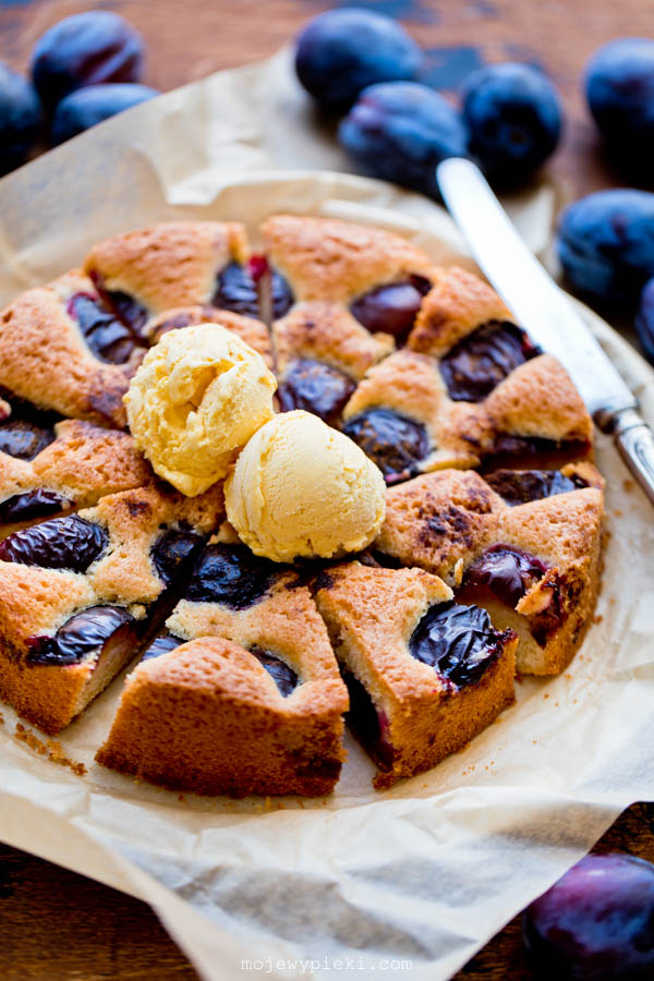 Plum torte – oryginalne ciasto ze śliwkami