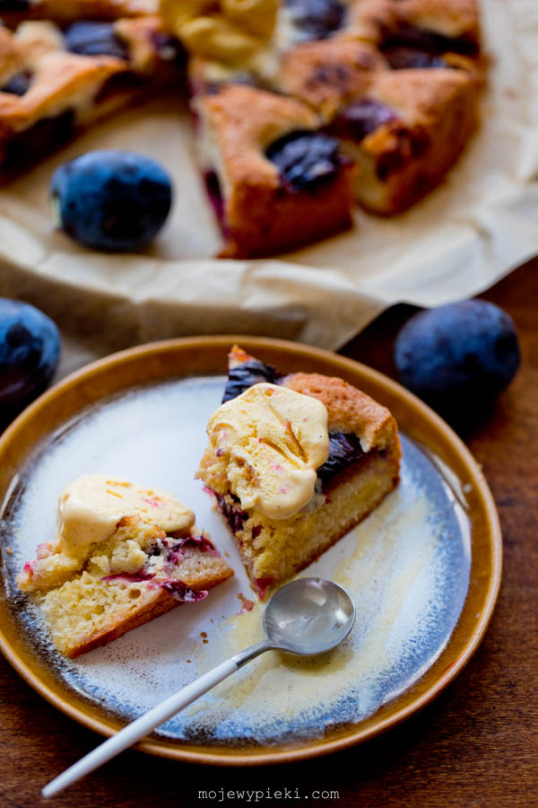 Plum torte - oryginalne ciasto ze śliwkami
